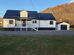 390 Berlin Rd, Weston, WV 26452