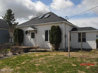 200 E Maple Ave, Frazee, MN 56544