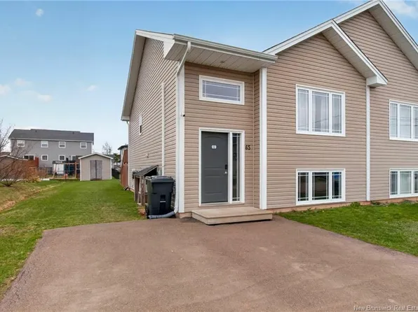 65 Brevet St, Moncton, NB E1G 5S5