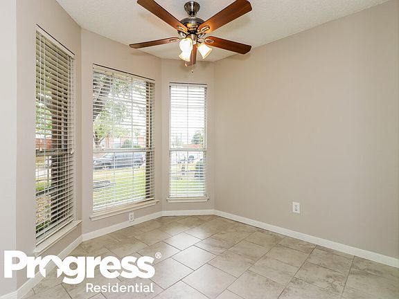 5th image of 229 Wedgewood Ln