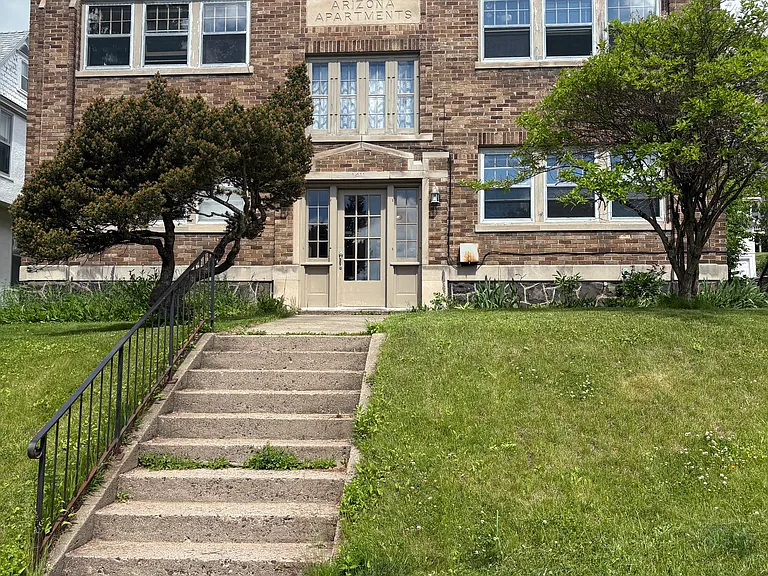 1411 E 3rd St #2 — Photo 18