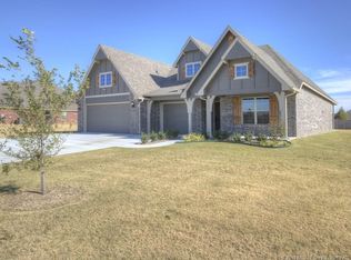 8903 N 64th Ave E, Owasso, OK 74055