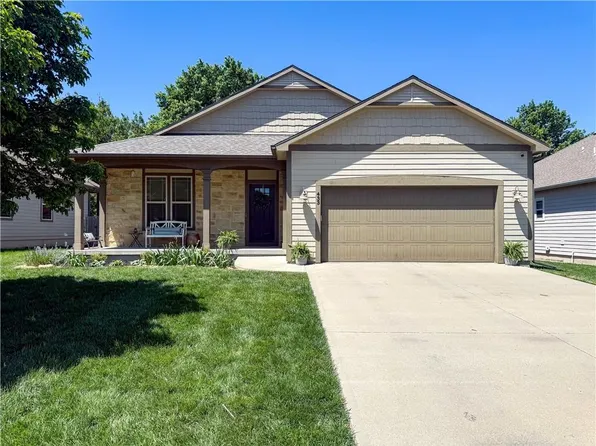 433 Seele Dr, Lawrence, KS 66049