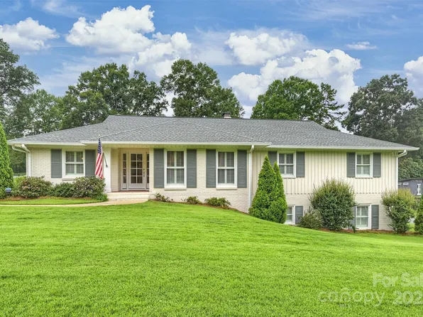 6900 Folger Dr, Charlotte, NC 28270