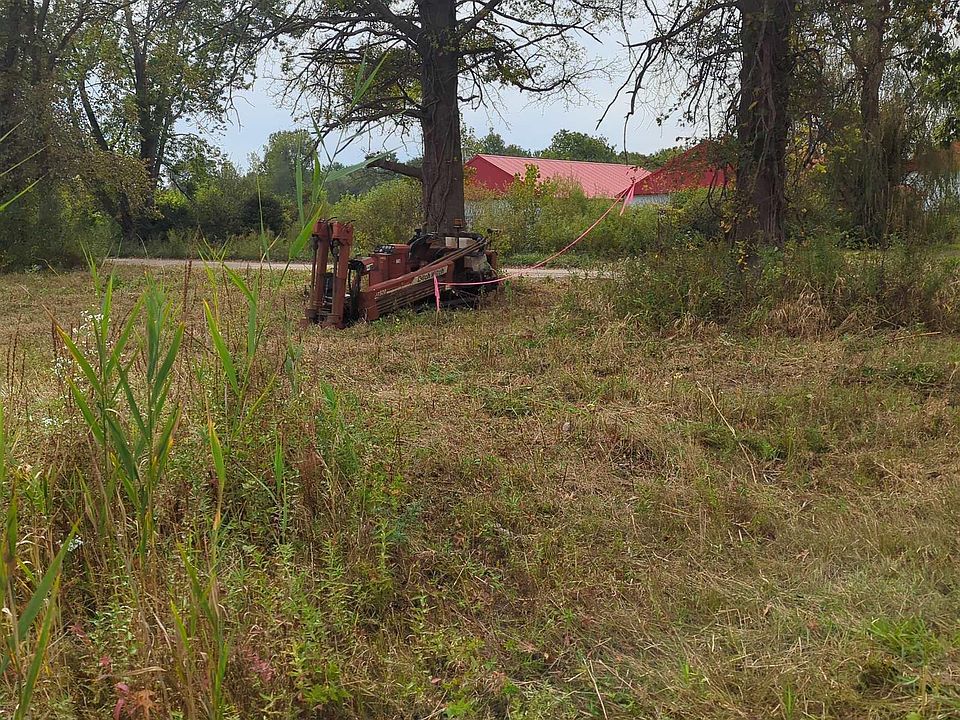 2nd image of 26261 Karr Rd