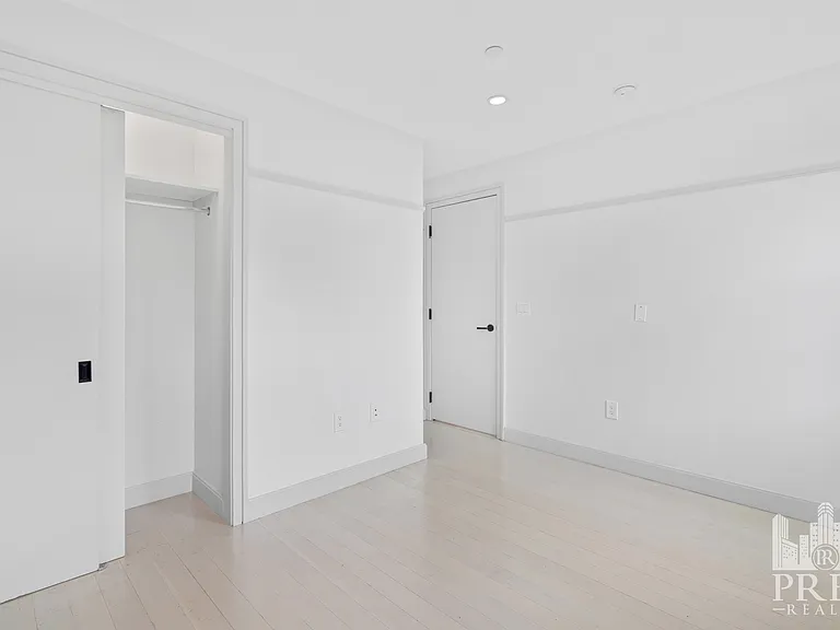 205 Avenue A #5A — Photo 15