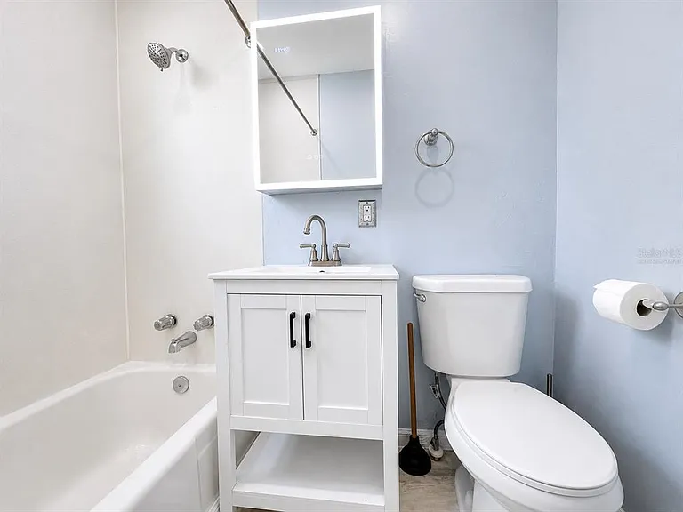 3209 Avenue A W — Photo 16