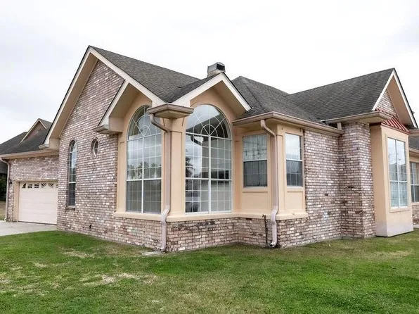 100 Pinehurst Ct, New Orleans, LA 70128