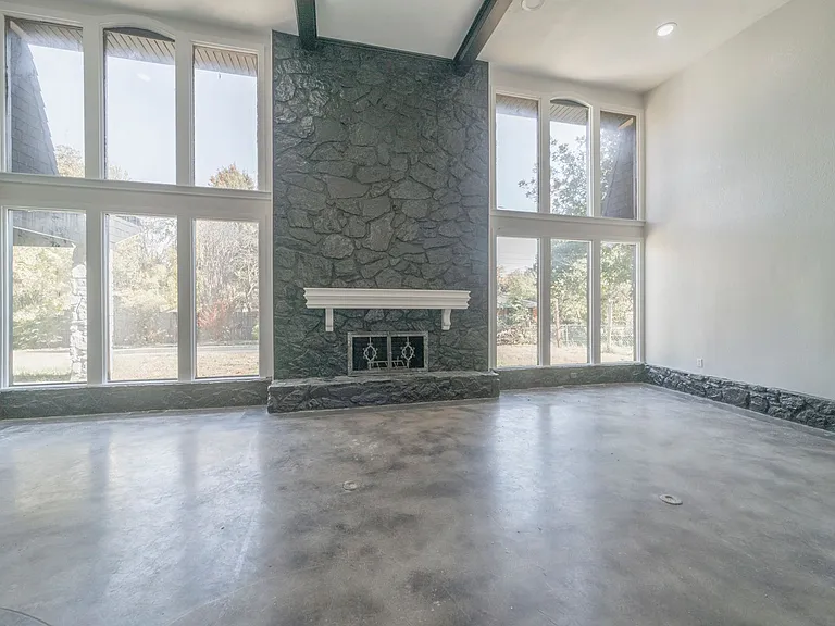 3120 Shadybrook Dr — Photo 16