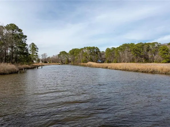 1912 Bailey Ln, Chesapeake, VA 23321