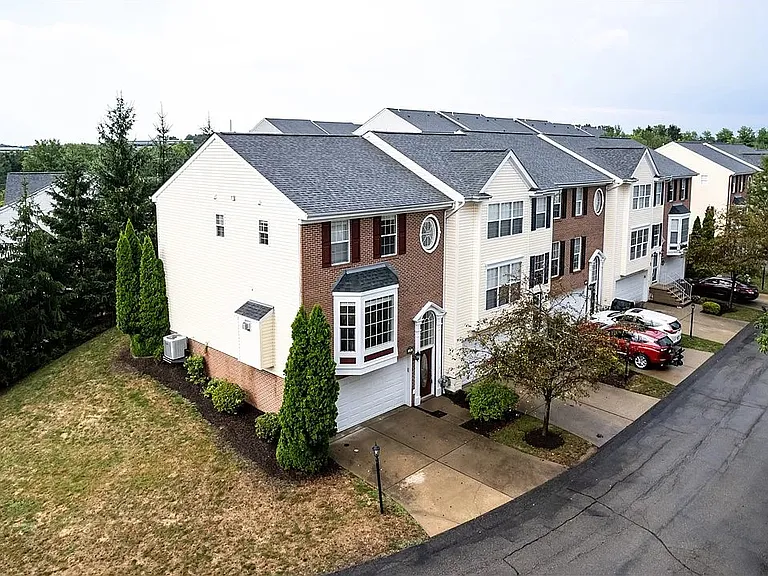 10528 Forest Hill Dr — Photo 4
