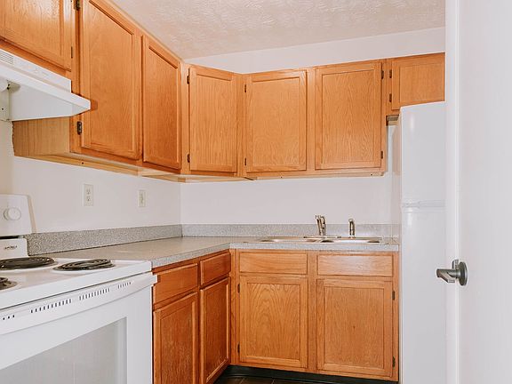 2nd image of 401 East Rd APT 11