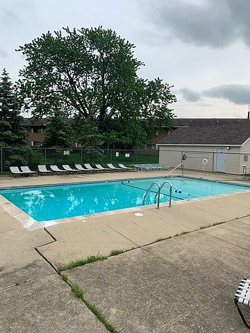 1st image of 7422 Brookdale Dr APT 109