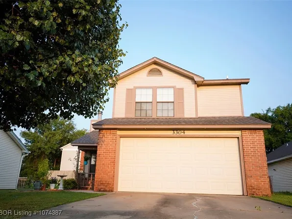 3304 S 68th Cir, Fort Smith, AR 72903