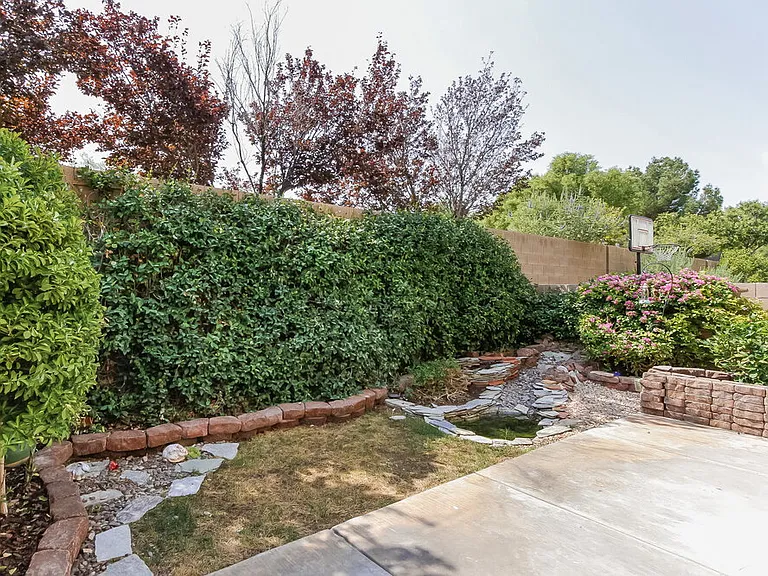 8233 Apple Spice St — Photo 15