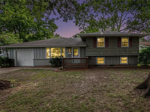 8815 Stark Ave, Kansas City, MO 64138
