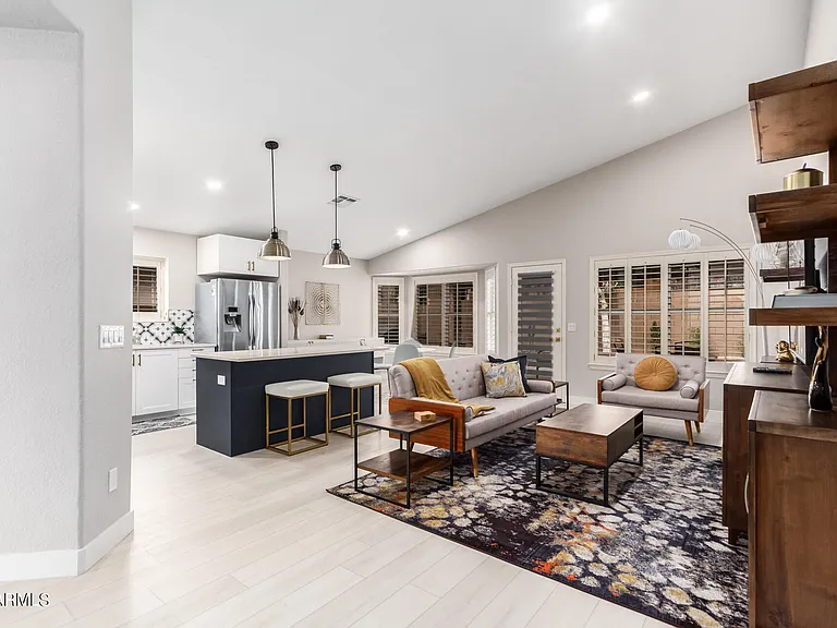 8820 W Kings Ave — Photo 8
