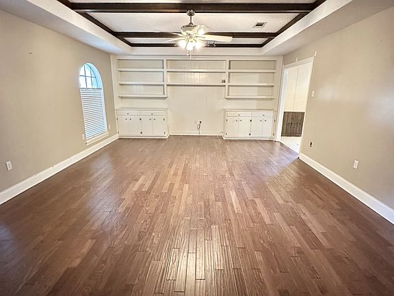 2nd image of 3572 Madeira Dr