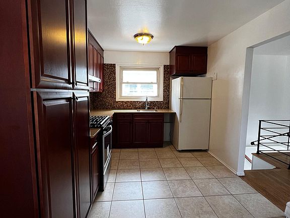 3rd image of 15319 79th St #2B