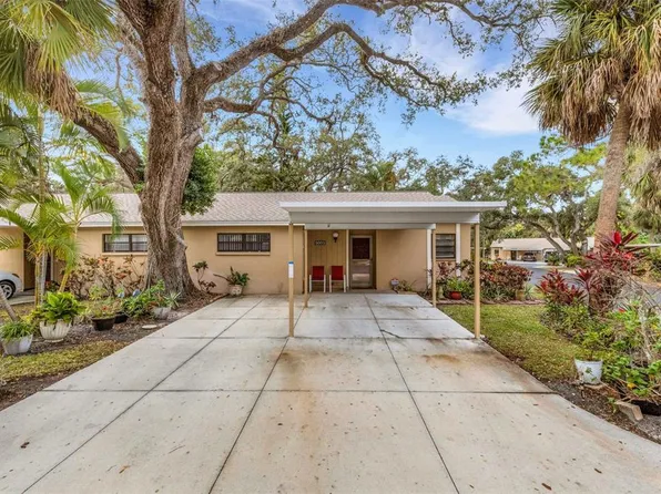 5003 Village Gardens Dr #39, Sarasota, FL 34234