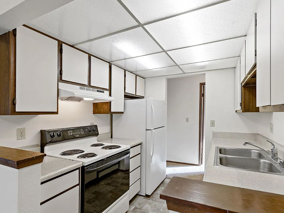 1st image of 2564 Warner Ave APT C