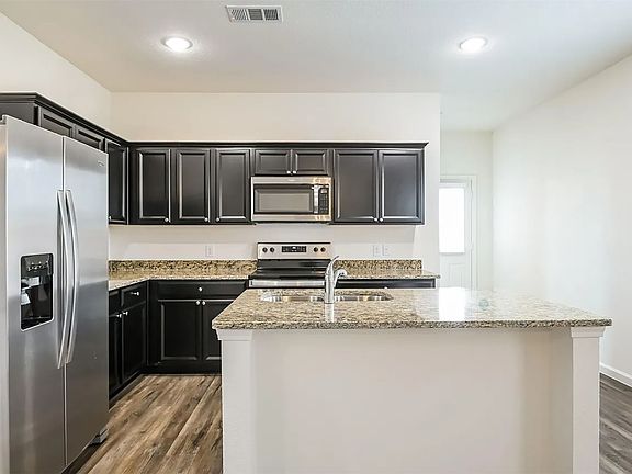 5th image of 6214 Old Bridge Way