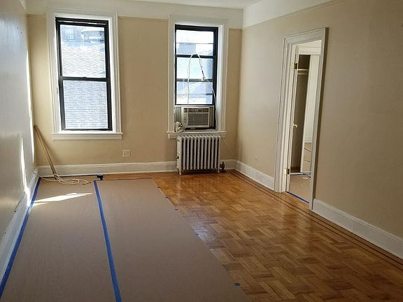 5th image of 2308 Newtown Ave APT 4BE