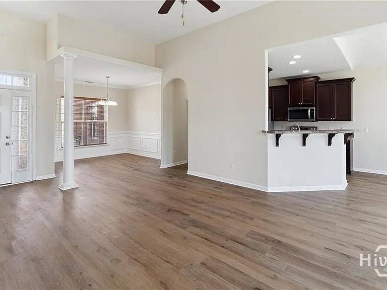 117 Greyfield Cir — Photo 5