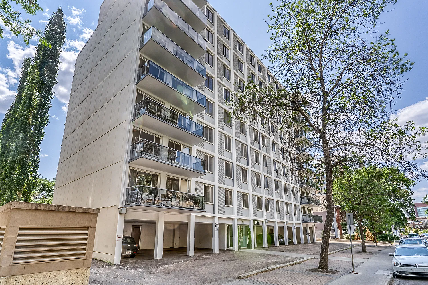 Garneau Place — Photo 3