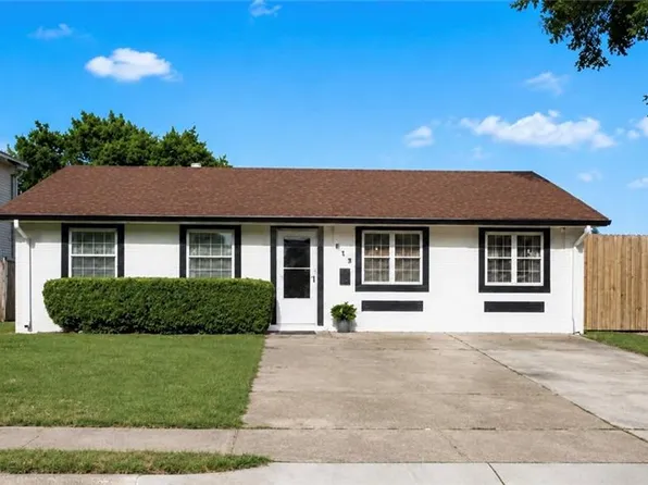 813 Oakwood Dr, Gretna, LA 70056
