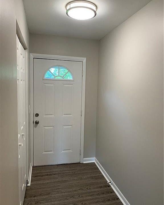 1st image of 2408 Phoenix Dr
