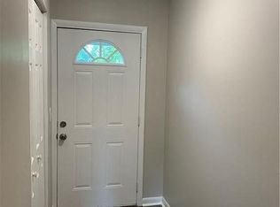 2408 Phoenix Dr, Greensboro, NC 27406