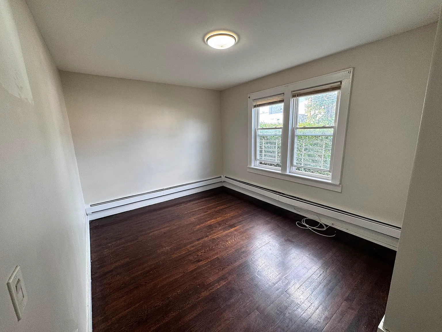 2 bed, 800 sqft, $2,100 — Photo 2