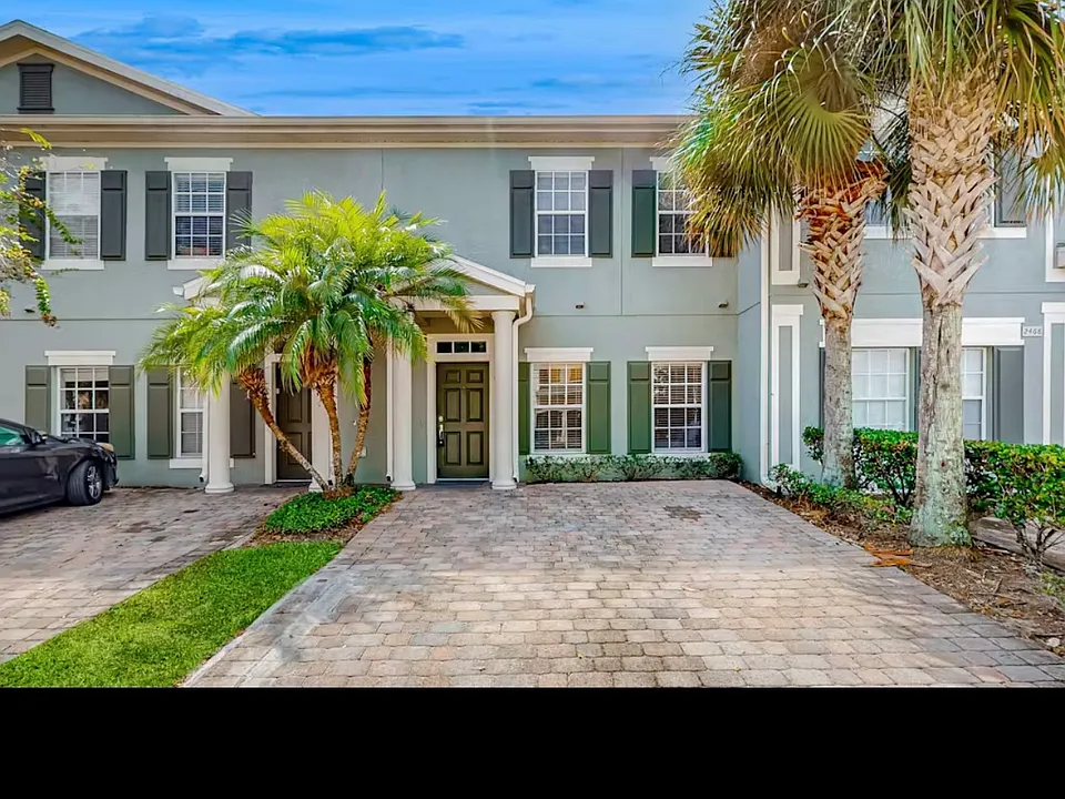 2466 Caravelle Cir