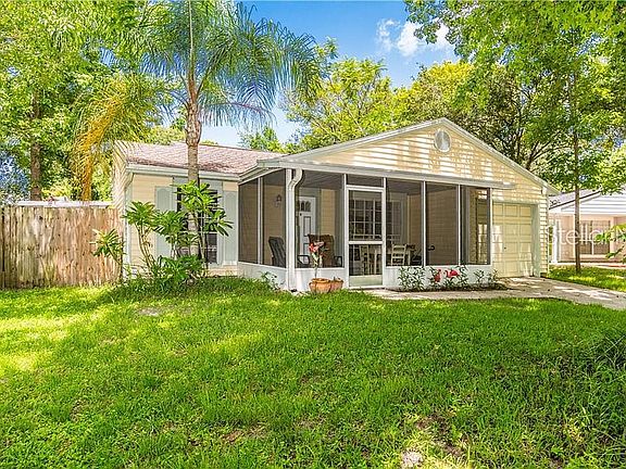 3rd image of 3882 Lake Shore Dr
