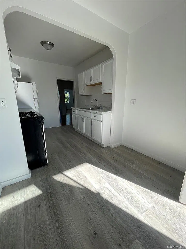 2 bed, $2,900 — Photo 3