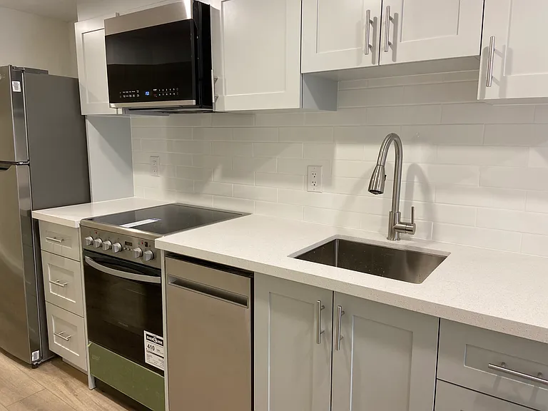 671 Crawford St #BASEMENT — Photo 4