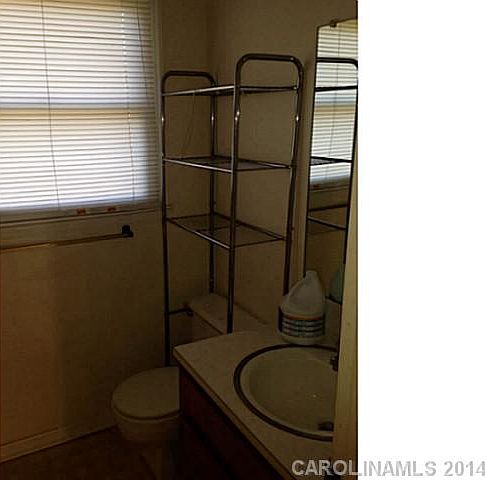 1st image of 290 Kelly St #290