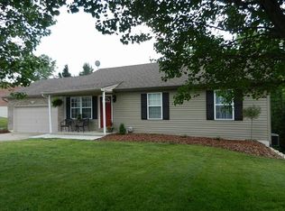 182 Hardwood Ridge Dr, Lawrenceburg, IN 47025
