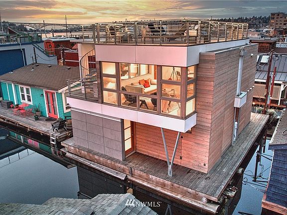 Notice your view of Fremont Bridge!  From the rooftop deck, you have a spectacular view of Gas Works Park and the 4th of July fireworks that are set off from a barge close by!