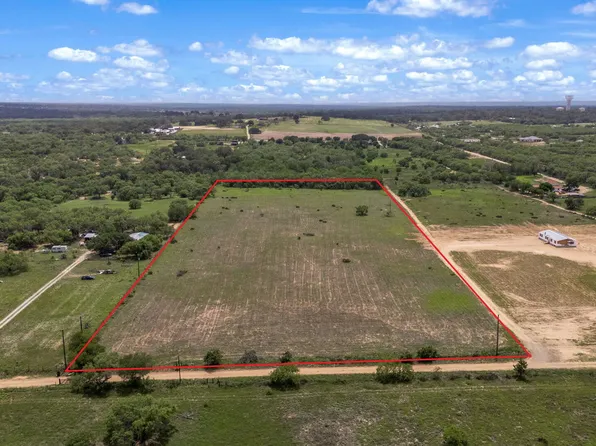 483 Alcorta Lane, Somerset, TX 78069