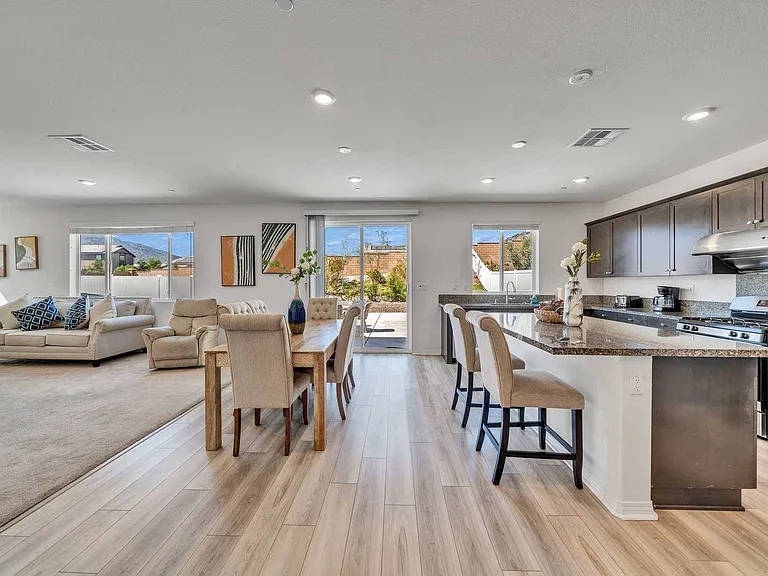 6599 Bryce Canyon Ct — Photo 8