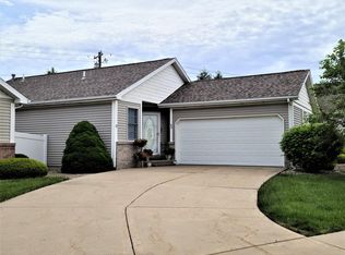 69 Astoria Way, Bloomington, IL