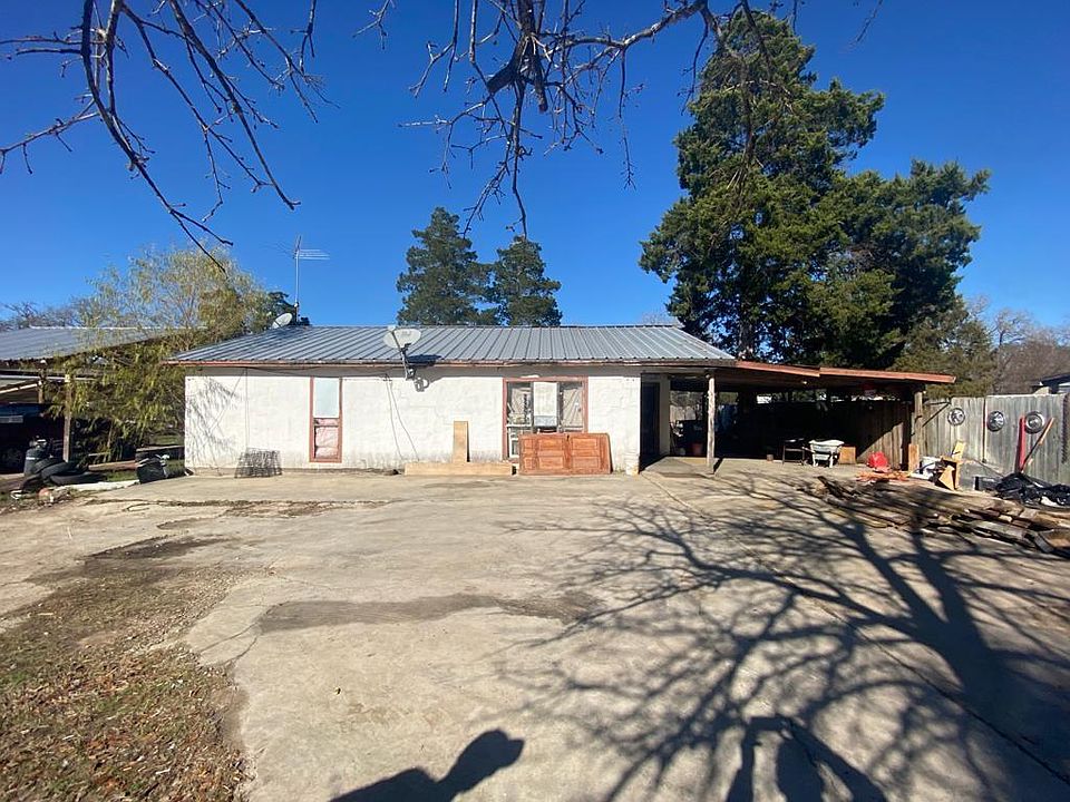 1st image of 116 Wandering Oak St