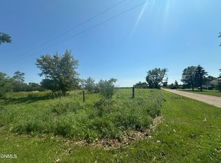 English Ave, Pingree, ND 58476