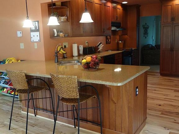 4th image of 1032 Upland Dr #1032