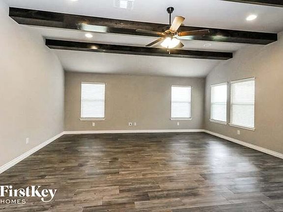 4th image of 19208 Blanco Dr