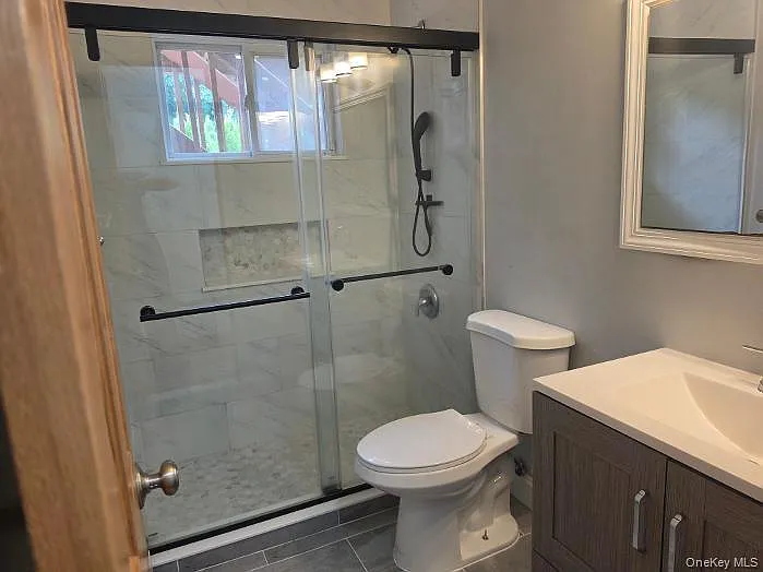 11 Manhattan Pl — Photo 12