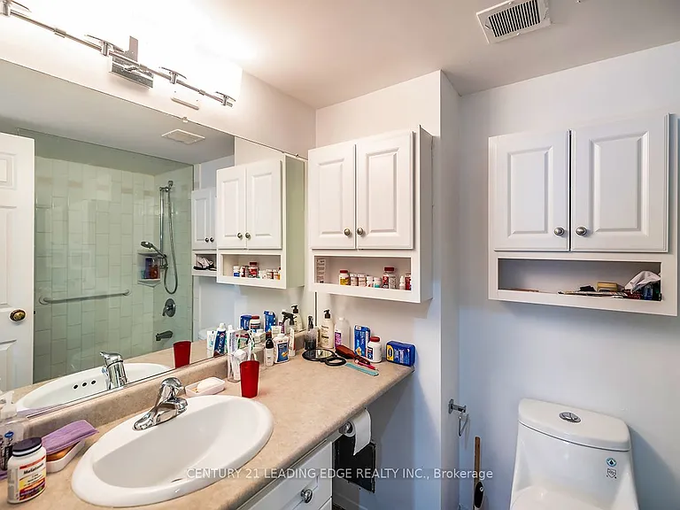 75 Wynford Heights Cres #1708 — Photo 16