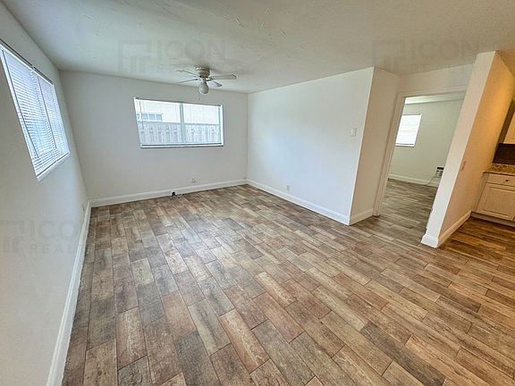 2nd image of 207 SE 4th Ave W